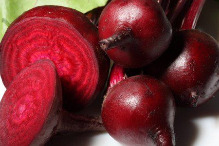 Is it possible for a nursing mother to boiled red beets while breastfeeding