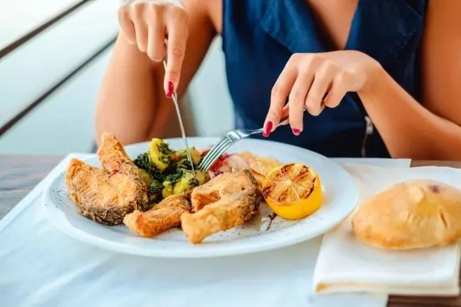 Is it possible for a nursing mother to eat fish: red, smoked, dried, fried