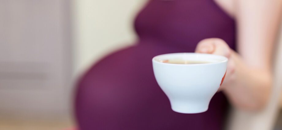 Is it possible to drink coffee during early pregnancy: instant, natural