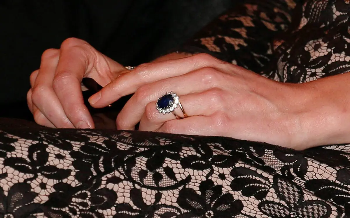 Kate Middleton&#8217;s wedding ring disappeared from her finger