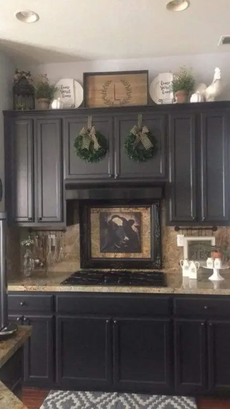 Kitchen cabinet decoration