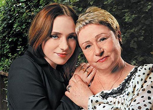 Ksenia Borodina condenó a las madres por amamantar en público