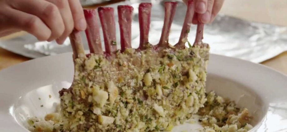 Lamb rack: how to cook? Video recipe