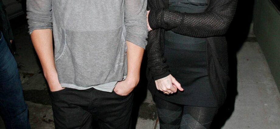 Lautner and girlfriend Tyler Swift split up