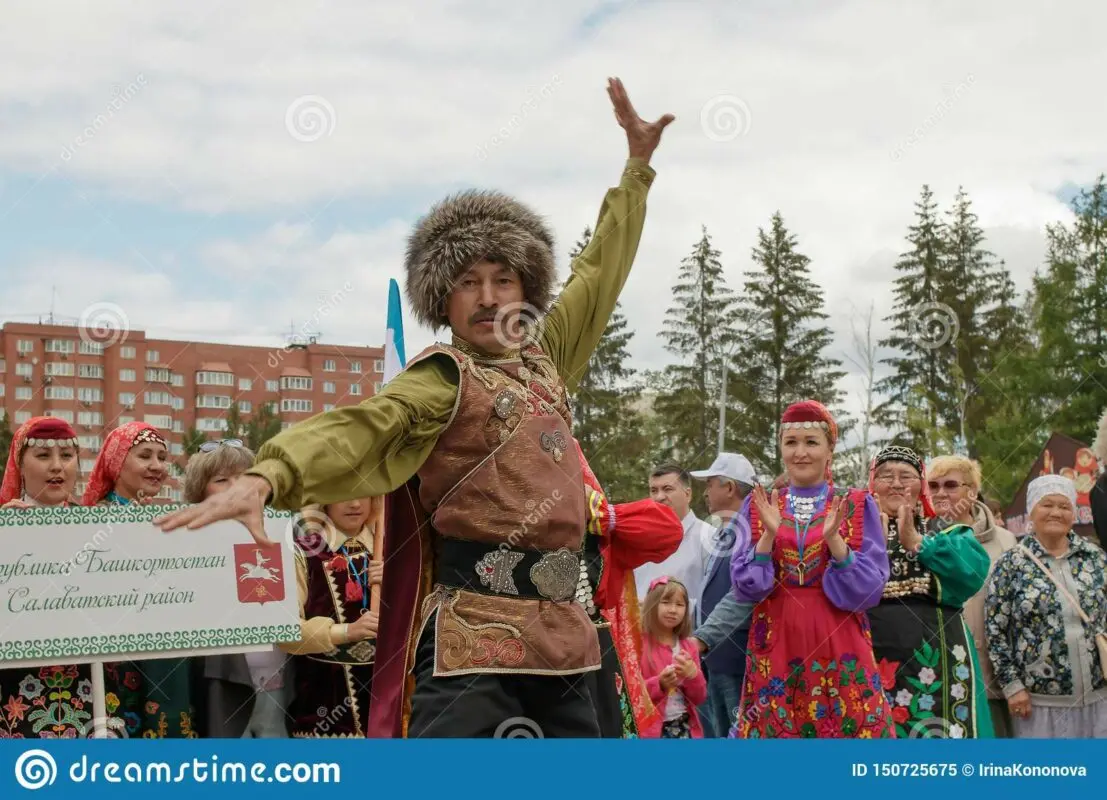 Like a nut! 15 girls of Bashkiria with gorgeous priests. Vote!