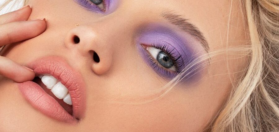 淡紫色妆容重新流行