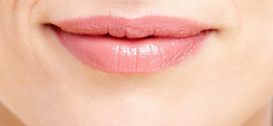 Lips grow numb: how to find the reason