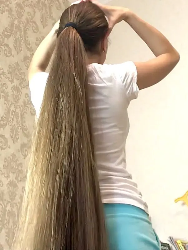 Long hair. Video