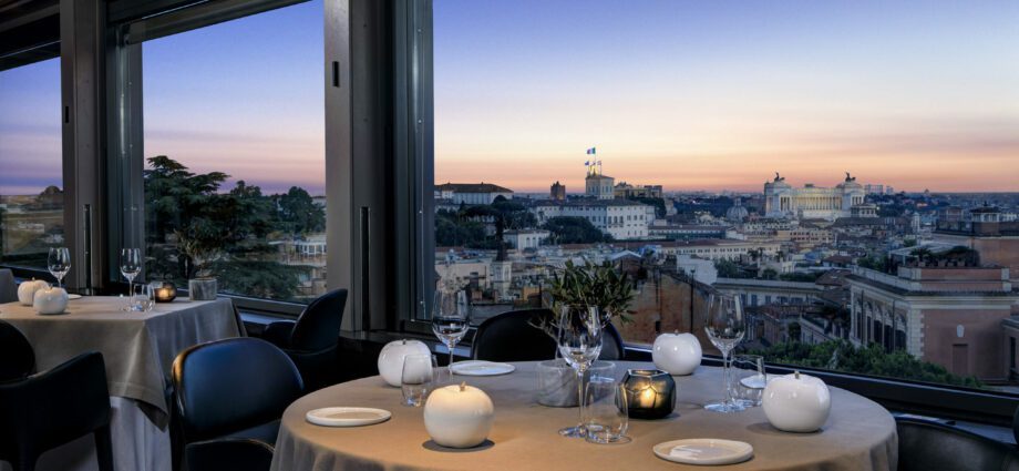 Luxury restaurant hotels, a combination of 10