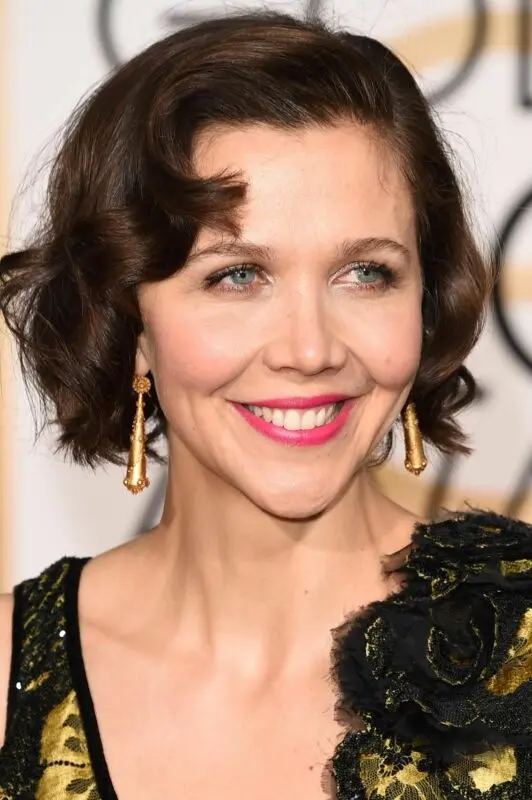 Maggie Gyllenhaal: celebrity hairstyles, evening makeup photos