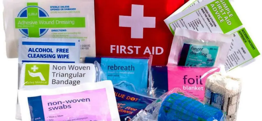 Medicines in the first aid kit: what to take on vacation