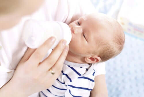 Mixed breastfeeding: all you need to know about alternating breastfeeding and bottles