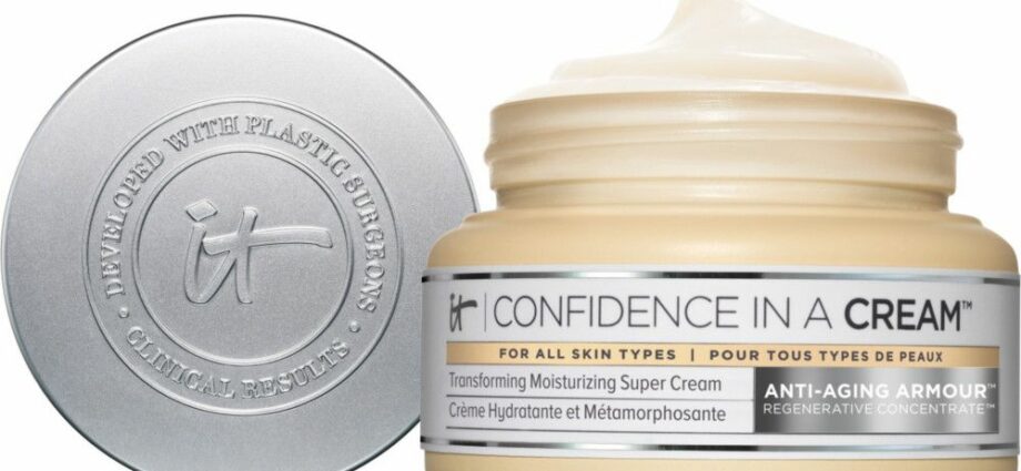 Moisturizers: cream cosmetics reviews