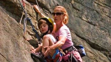 兩個攀岩的媽媽 – 5 個令人難以置信的視頻