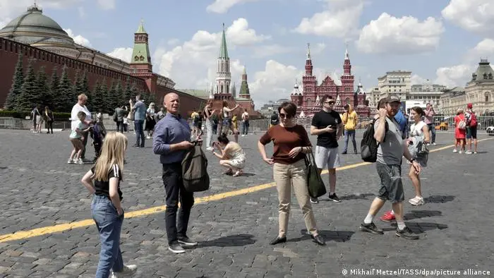 Moscow has launched a free walking service for pets for the period of self-isolation