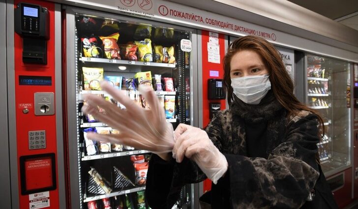 Moscow introduced the mandatory wearing of medical masks and gloves