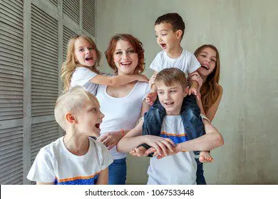 Mothers of many children, Happy children