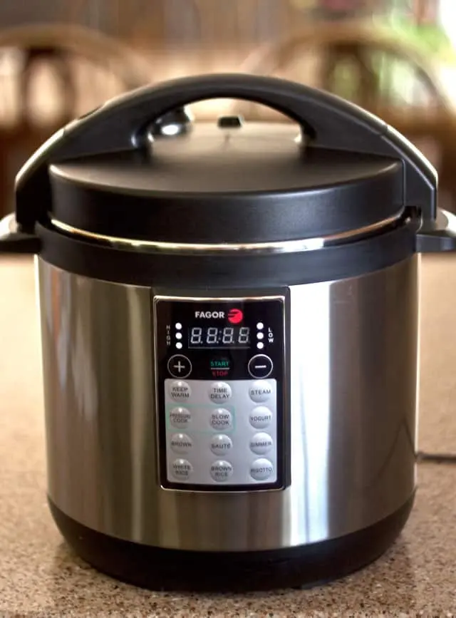 Multicooker and Pressure Cooker: Spot the Differences. Video