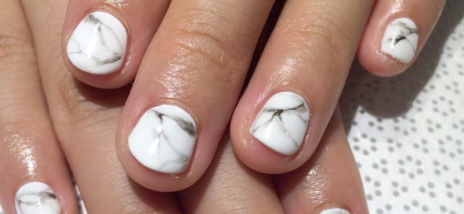 nail trend marble manicure how to do