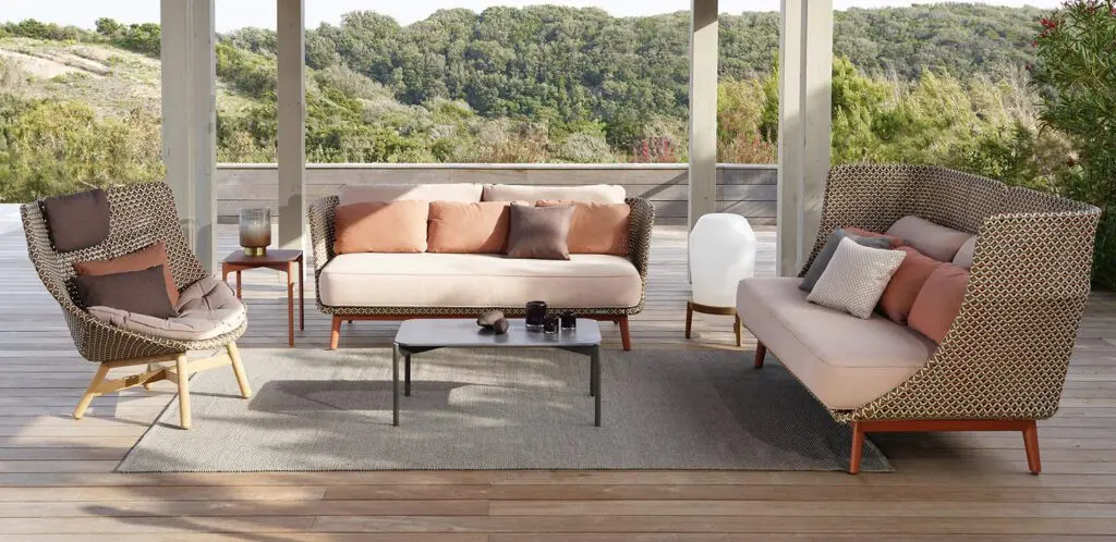 New trend: defective furniture