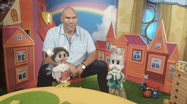 Nikolay Valuev is the new presenter in &#8220;Good night, kids!&#8221;