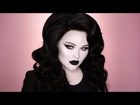 Noir makeup with black lipstick. Video