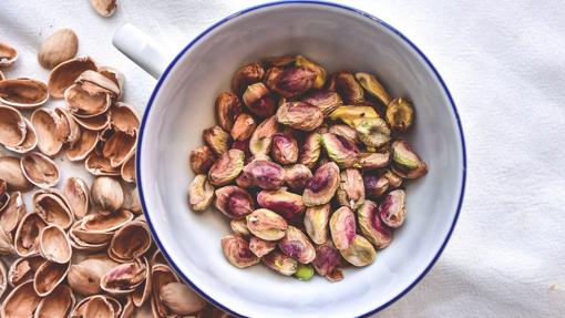 Nuts: their benefits, how to take them, where to enjoy them and why