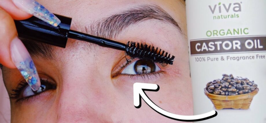 Oil for eyelash growth. Video