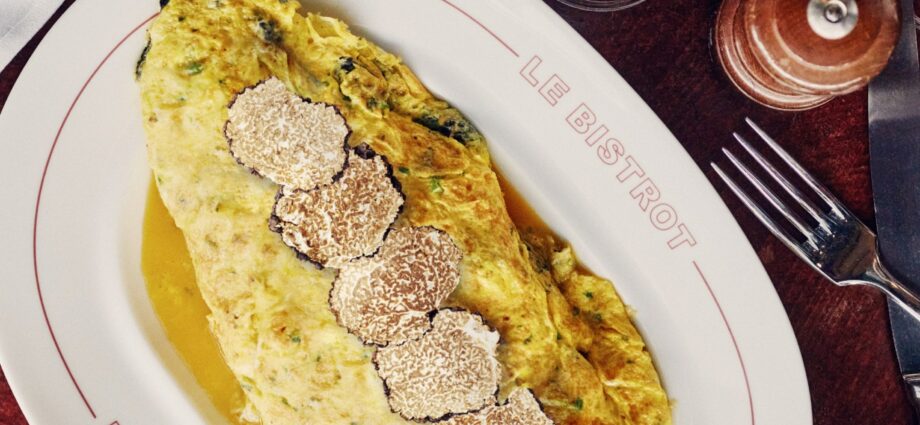 Omelette with truffle, tradition and modernity united in the trendy dish