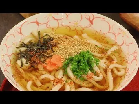 Oriental noodle soup: how to cook udon noodles. Video