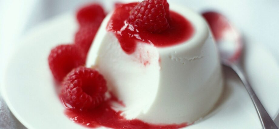 Panna cotta dessert: how to make at home? Video