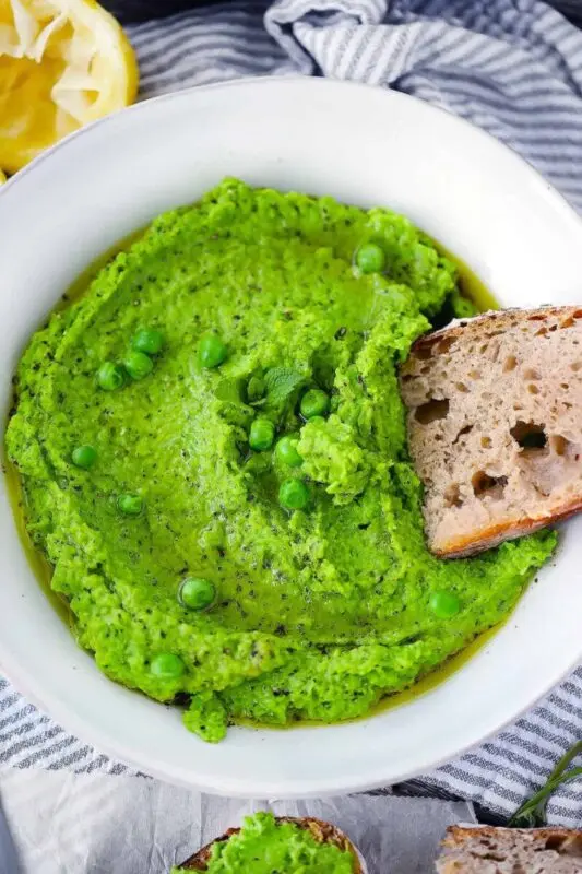 Pea puree: healthier food tastes better. Video