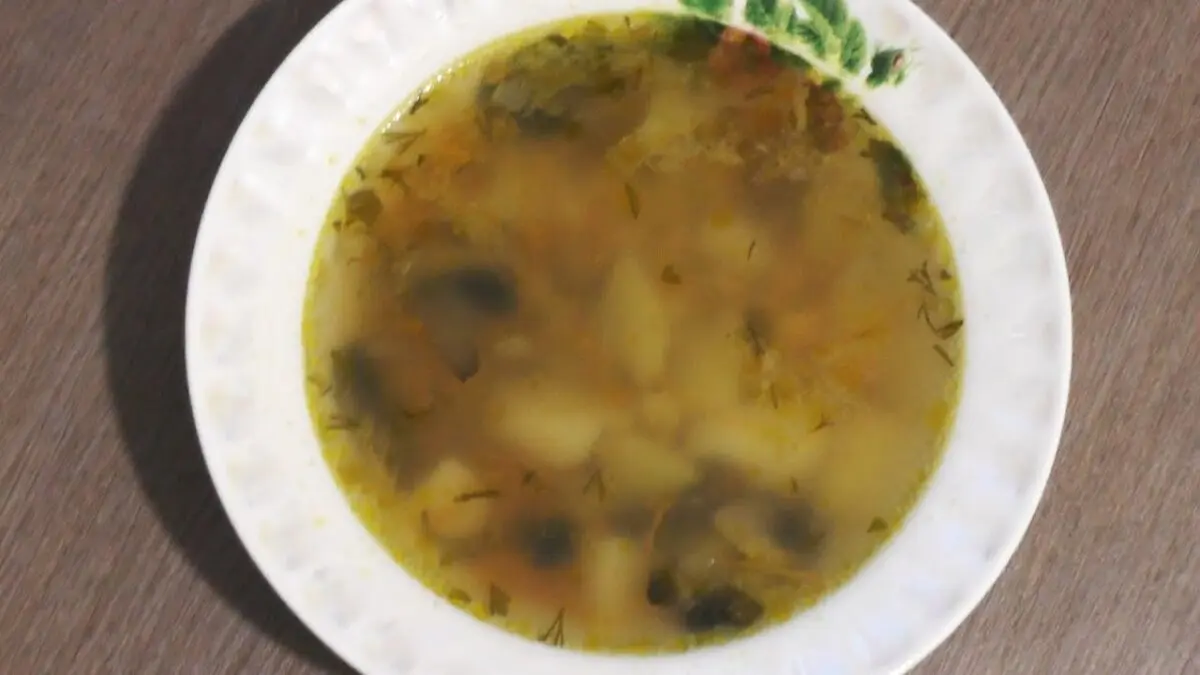 Pea soup with mushrooms: an unusual combination. Video