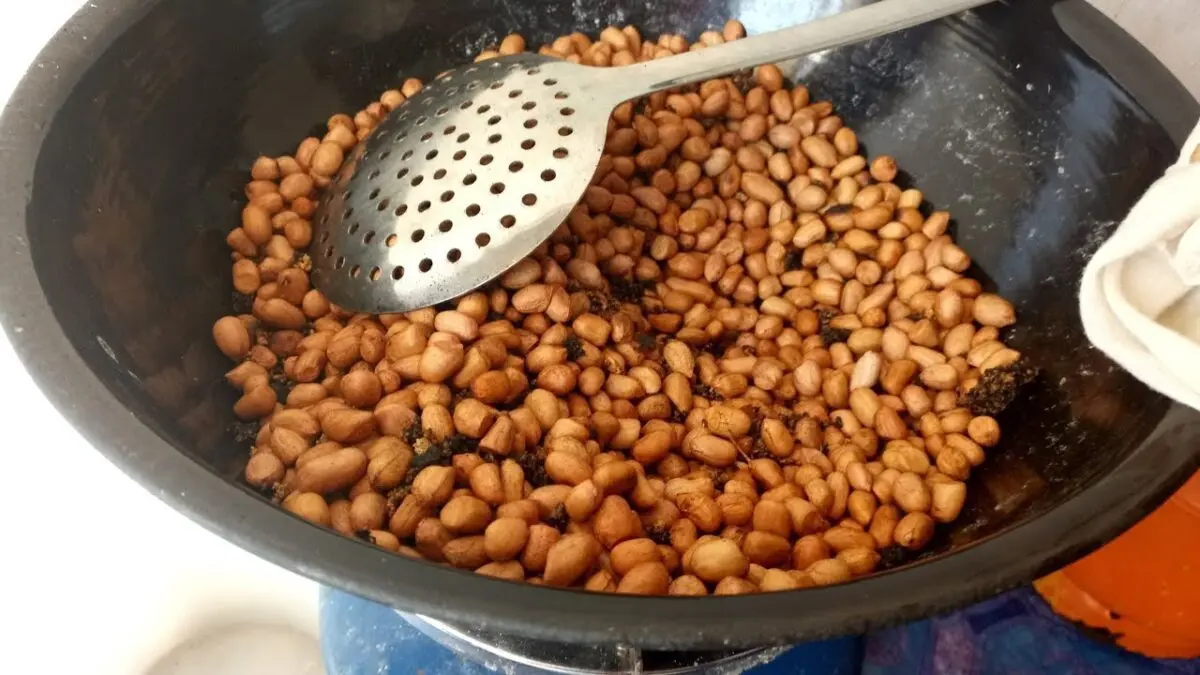 Peanuts: how to fry? Video recipe