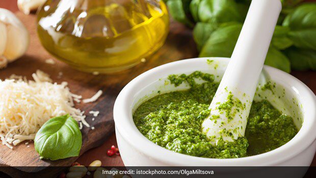 Pesto sauce: recipe for cooking. Video