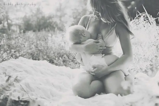 Photo project about the beauty of breastfeeding &#8211; photo