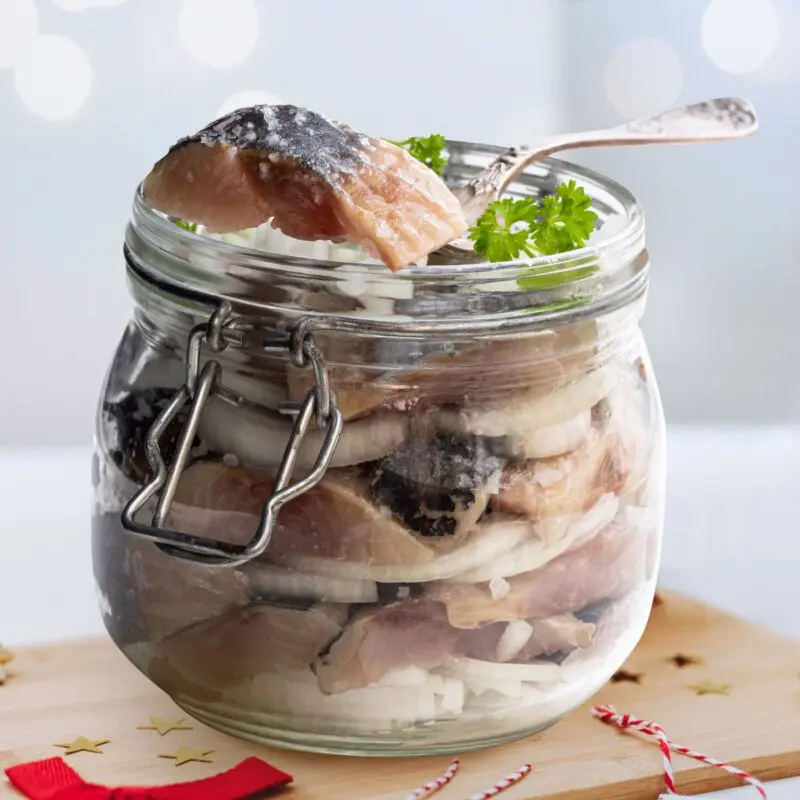 Pickled herring in vinegar: recipe with video