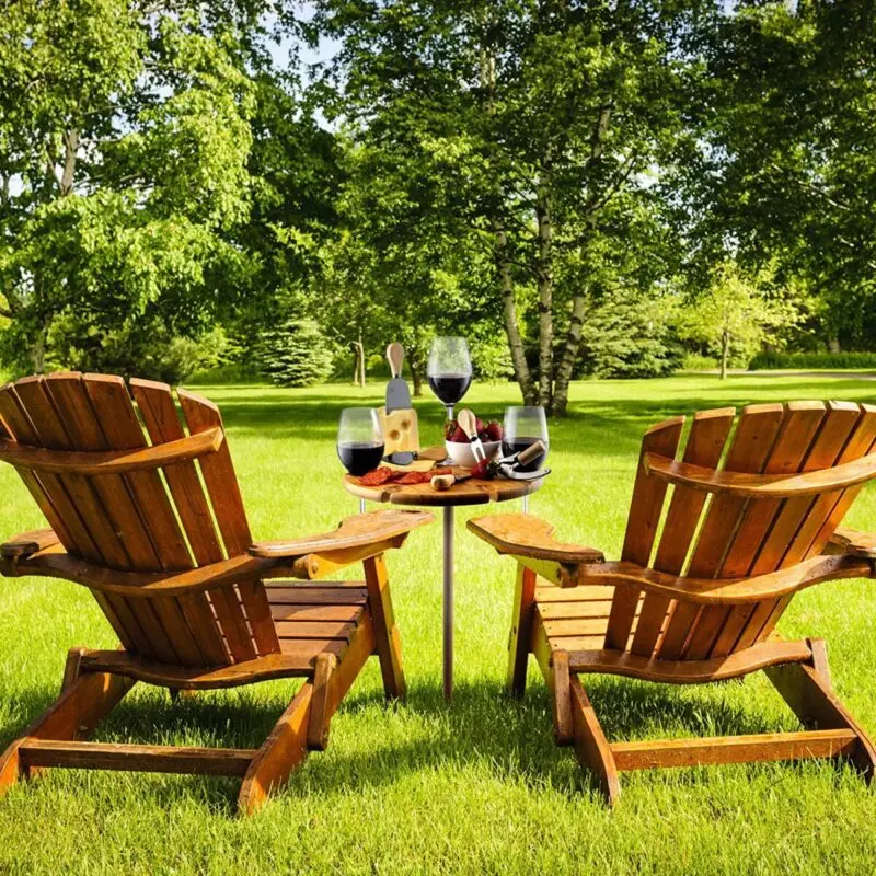 Picnic furniture and utensils