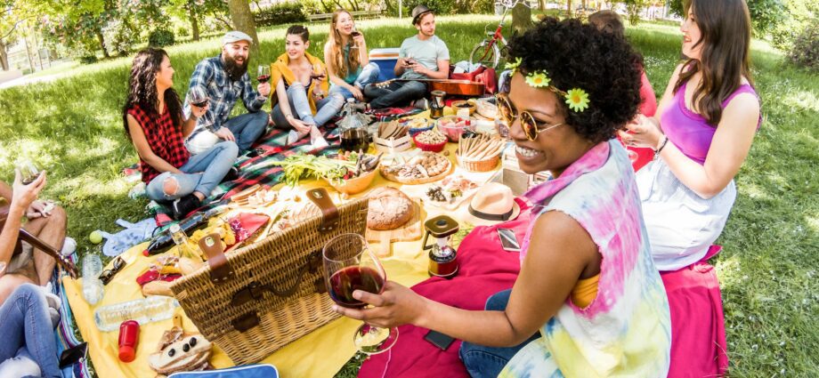 Picnic goods: what to take on vacation