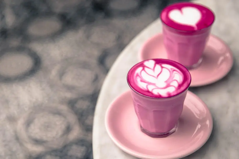 Pink latte, what is it and where to try trendy coffee