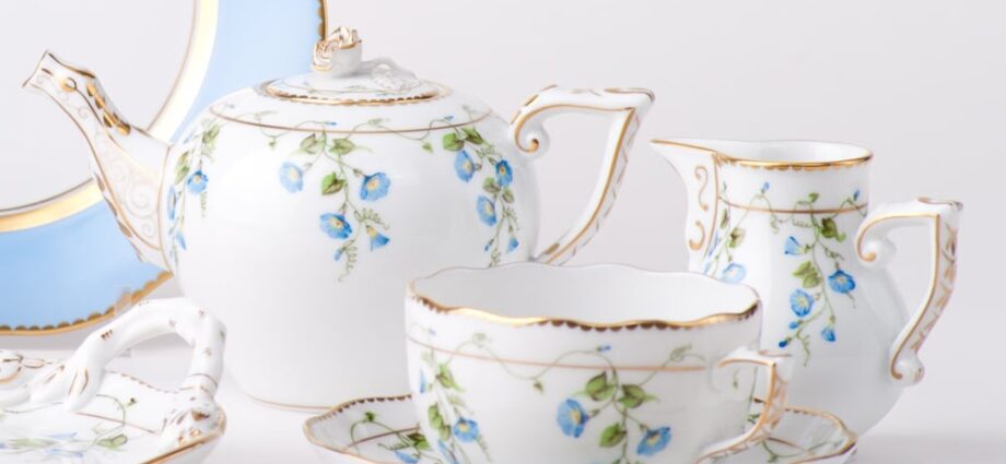 Porcelain tea set