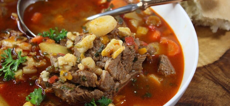 Pork goulash: a Hungarian dish. Video