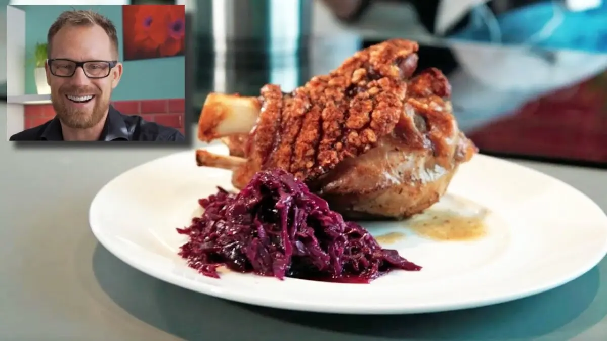 Pork knuckle in beer: a real Bavarian recipe. Video