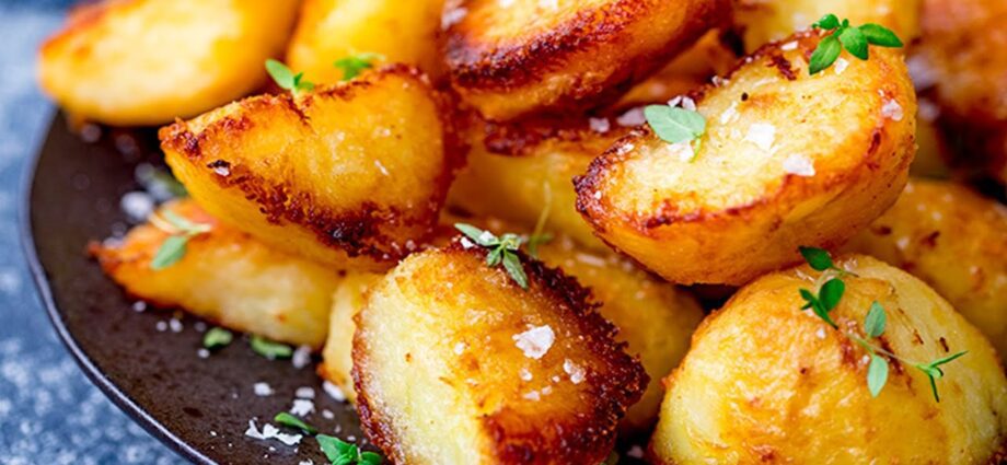 Potatoes in the oven: recipe. Video