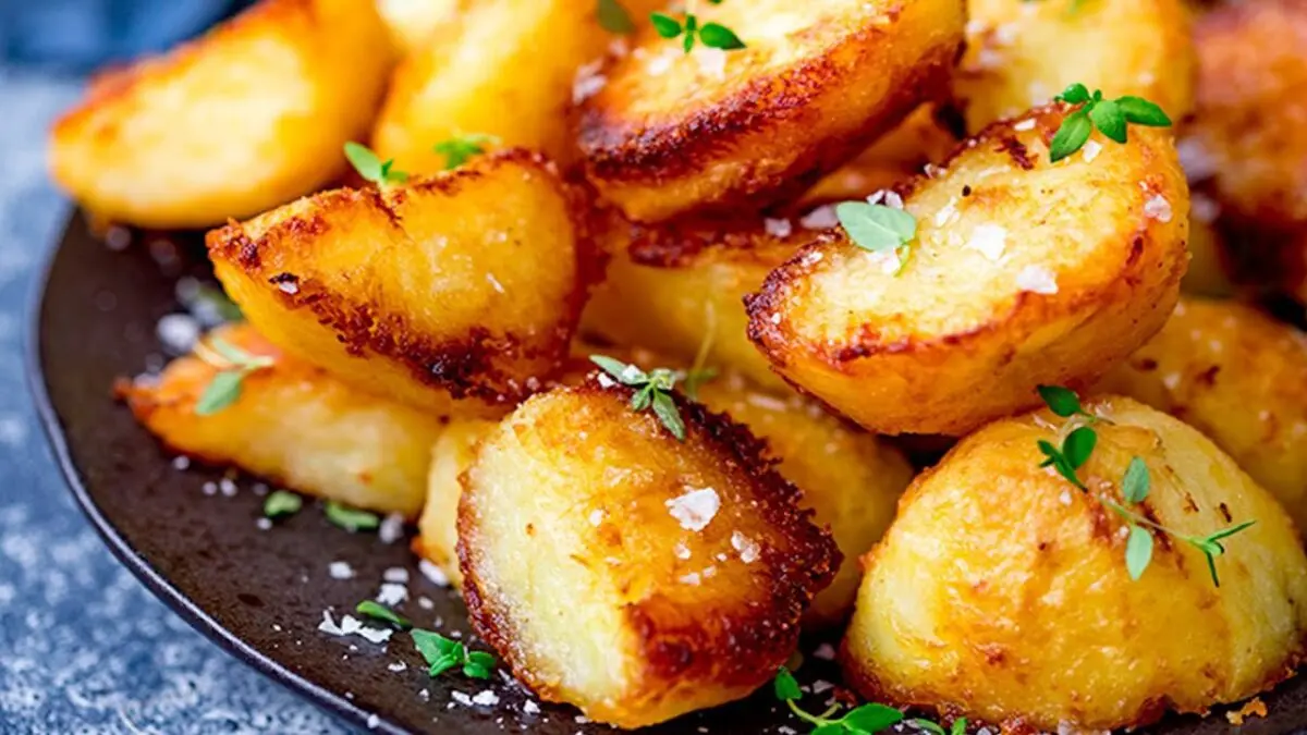 Potatoes in the oven: recipe. Video