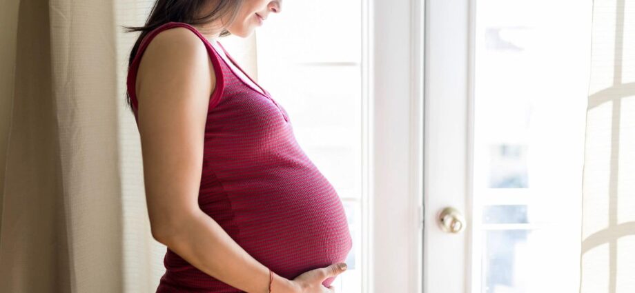 Pregnant at 40: the risks of late pregnancy