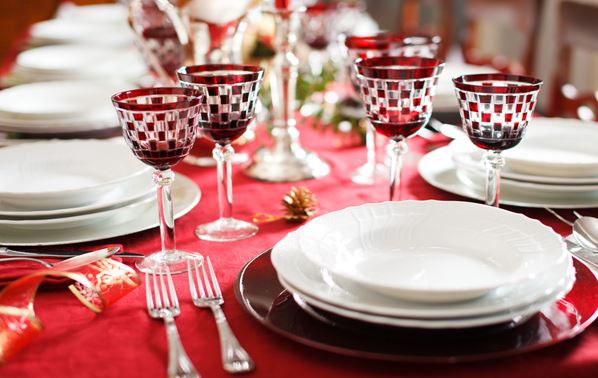 Preparing a quick festive table for guests