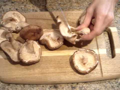 Properties and preparation of shiiatke mushrooms. video recipe