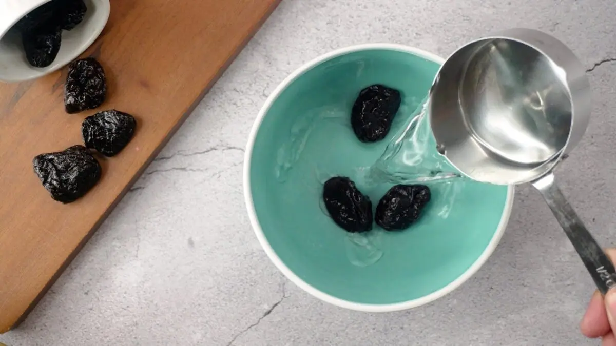 Prune drink: how to make it at home? Video