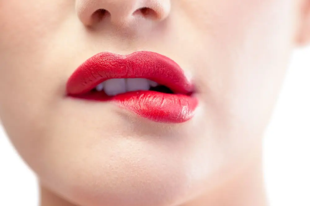 Read on the lips: 10 shades of red on the lips of the girls of Yaroslavl